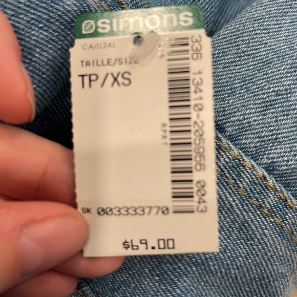 ✨Oversized Denim Jacket✨ - Picture 3 of 3